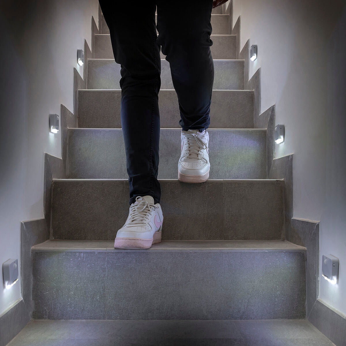 Luz LED con sensor de movimiento InnovaGoods
