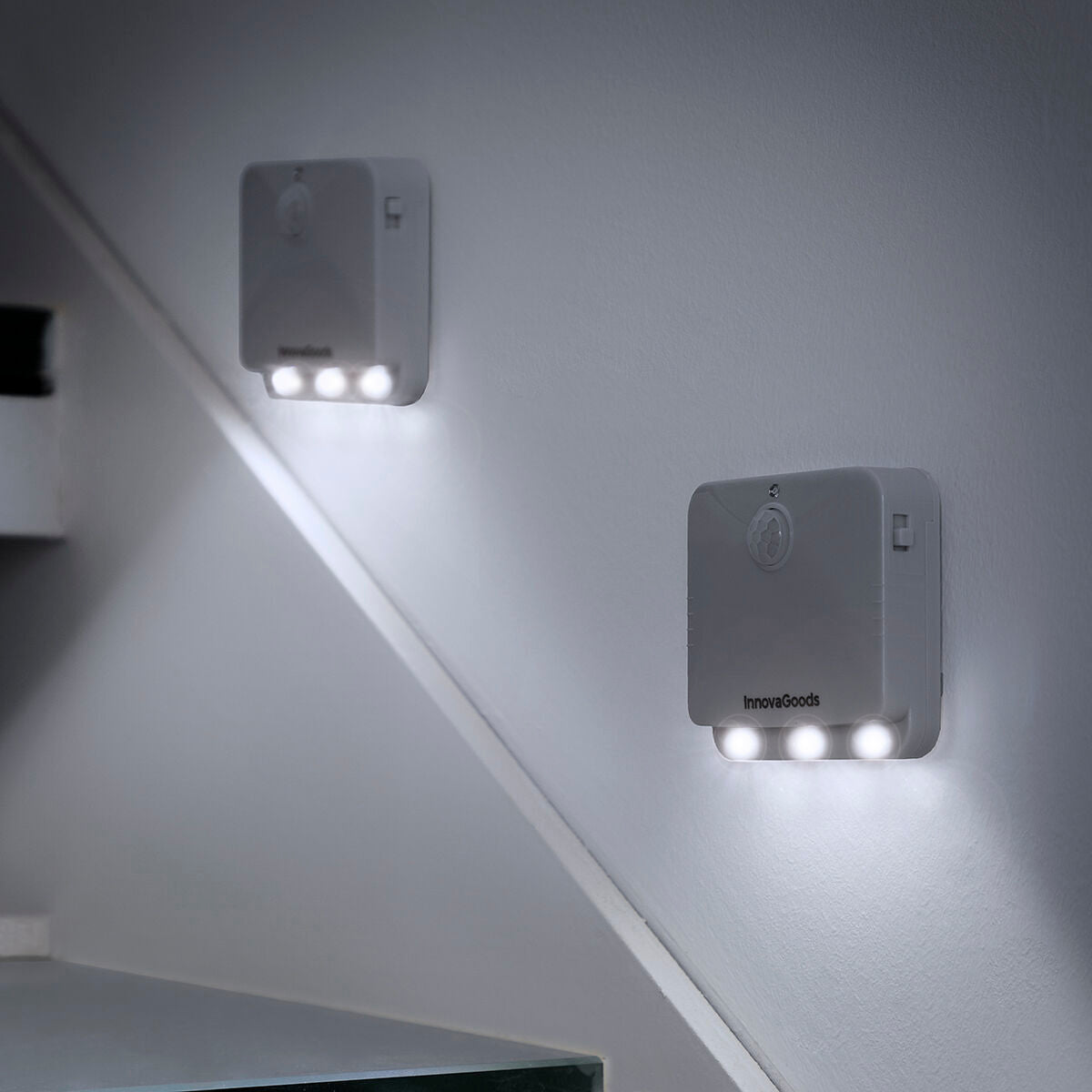Luz LED con sensor de movimiento InnovaGoods