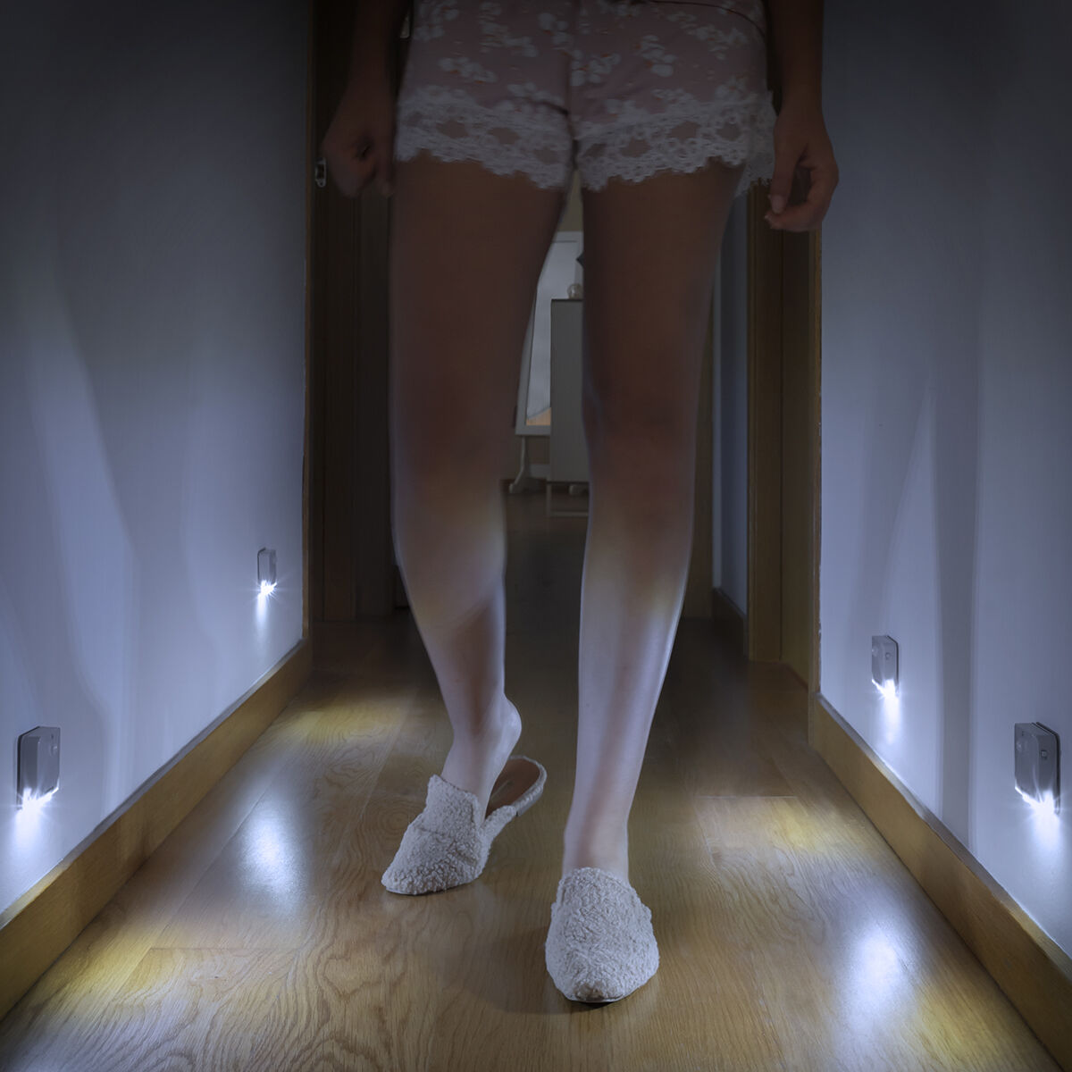 Luz LED con sensor de movimiento InnovaGoods