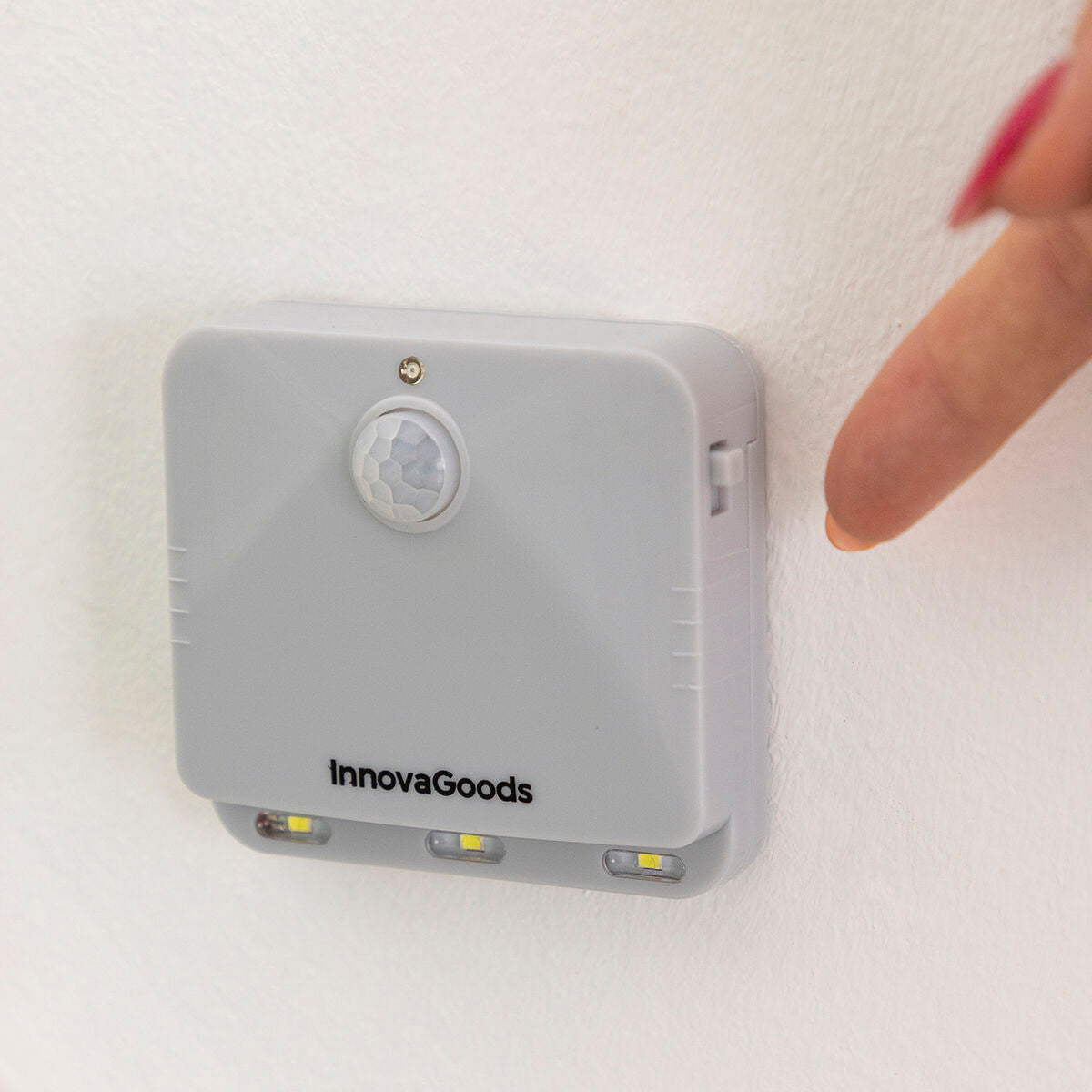 Luz LED con sensor de movimiento InnovaGoods